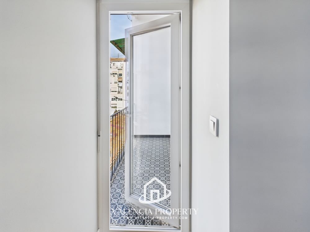 Property 2440 - Image 23